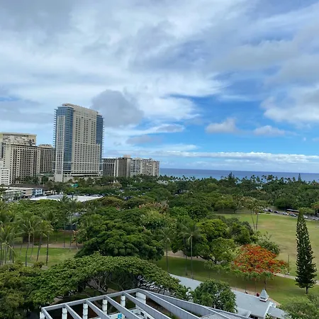 Luana Waikiki Hotel Honolulu Exterior photo