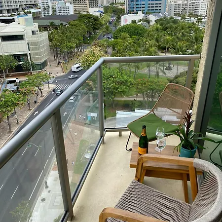 Luana Waikiki Hotel Honolulu Exterior photo